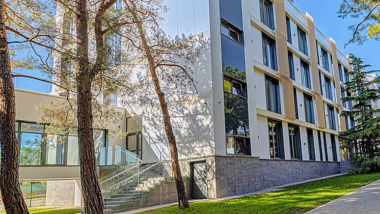 Ревиталь Парк - санаторий 4 звезды в Геленджике